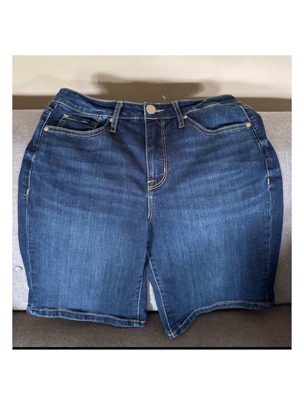 Seven7 shorts women’s size 10 blue Bermuda sunset - Picture 2 of 16